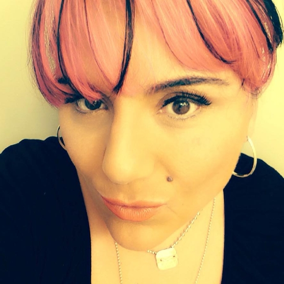 Meet your Posher, Danette