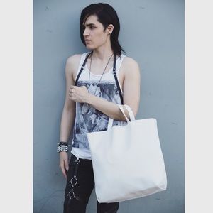 Saks Fifth Avenue Bags - White Leather Gold Scale Tote Purse Handbag Large Saks Fifth Avenue Bags - White Leather Gold Scale Tote Purse Handbag Large