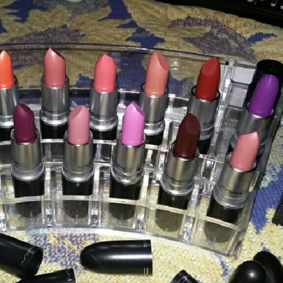 New authentic mac - Picture 2 of 3