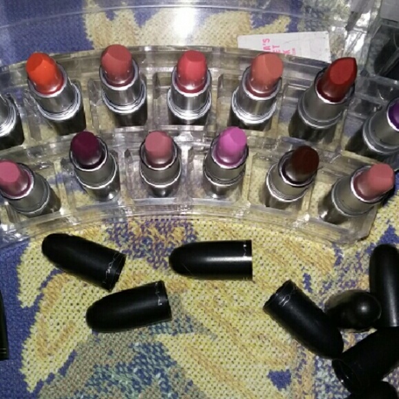 New authentic mac - Picture 3 of 3