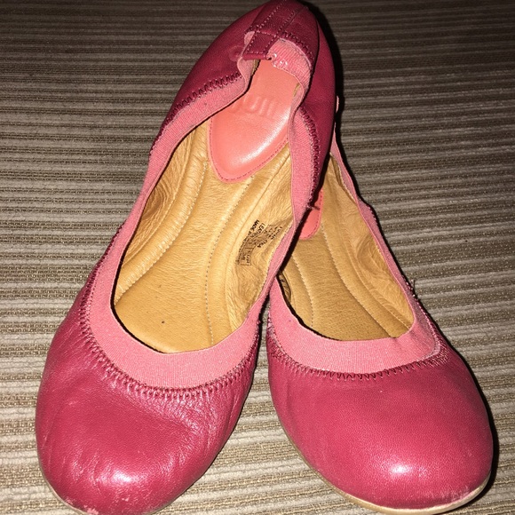 Juil Hawa Ballet Flats (grounding)
