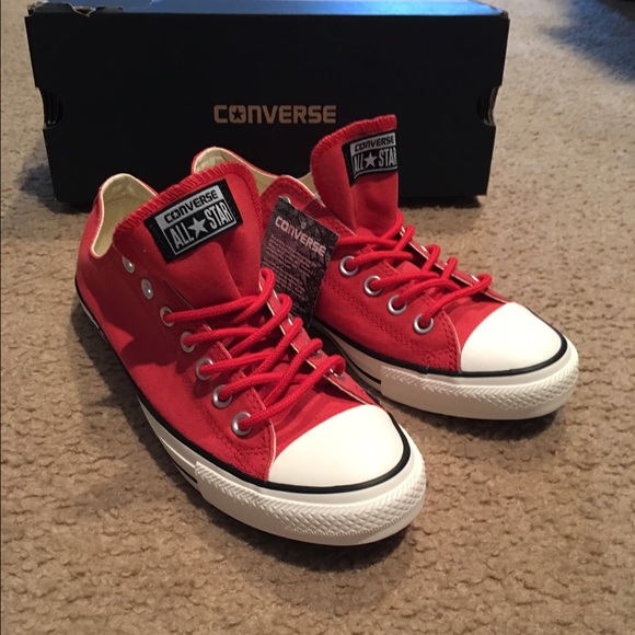 Converse Fire Brick red low tops - Picture 2 of 3