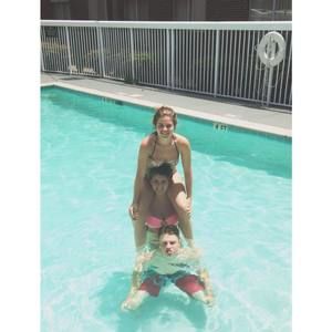 Meet your Posher, Ellie