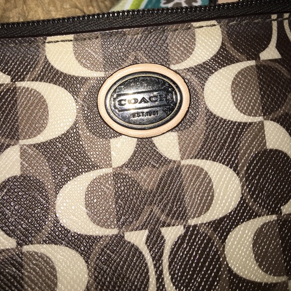 Coach wristlet - Picture 3 of 3