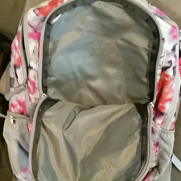 Nwt the North Face Jester Backpack grey pink print - Picture 2 of 4