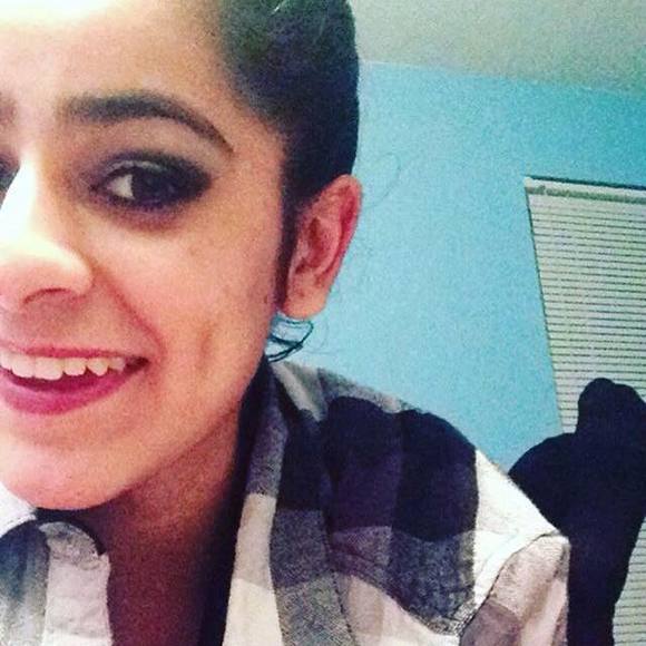 Meet your Posher, Halima - Picture 1 of 1