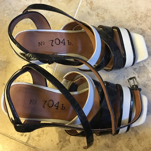 Shoes - Picture 4 of 4