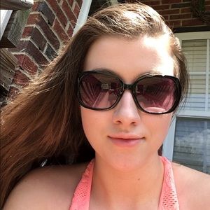 Meet your Posher, Kelsey