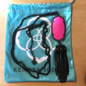 Kendra Scott necklace