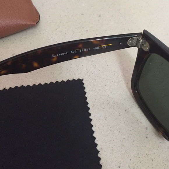 Ray-Ban sunglasses main image 2