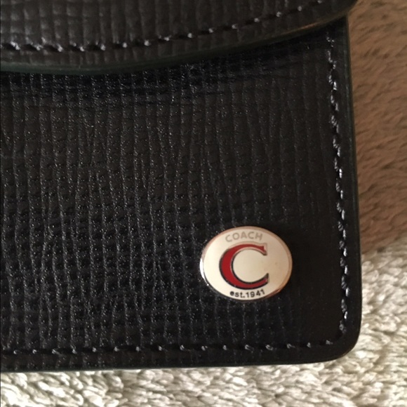 Authentic Coach camera case - Picture 4 of 4