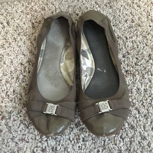 Coach flats
