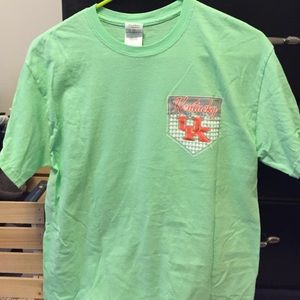 University of Kentucky green tee shirt
