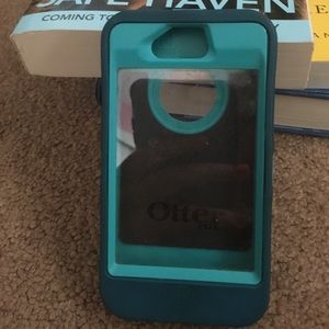 Otter box for iPhone 4