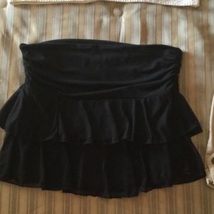 Short little black skirt. Flirty and fun. Sz 7