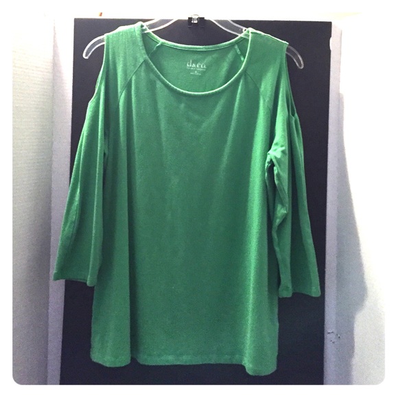 😎 Long sleeve cold shoulder top