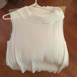 Sleeveless summer sweater