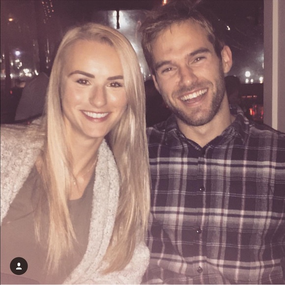 Meet your Posher, Courtney - Picture 2 of 4