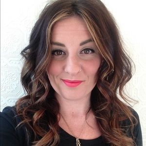 Meet your Posher, Ali