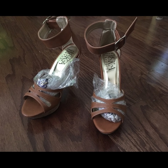 High heels - Picture 2 of 3