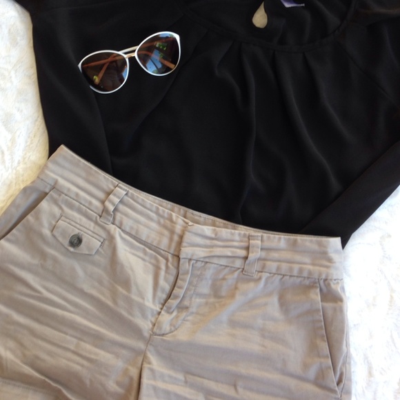 Ann Taylor Loft grey shorts - Picture 1 of 4