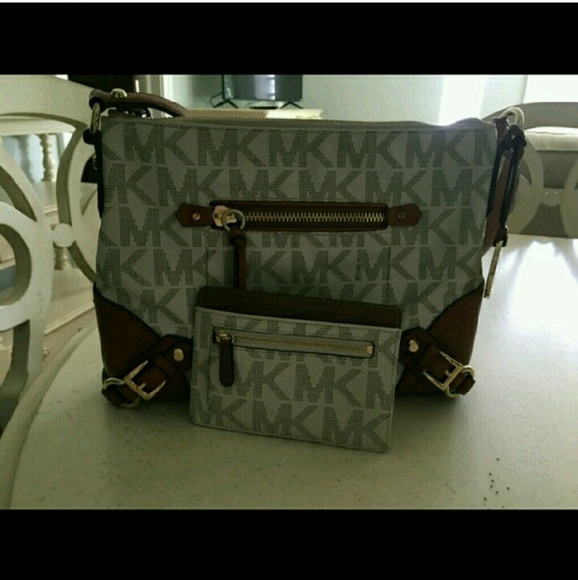 Michael Kors Beautiful crossbody