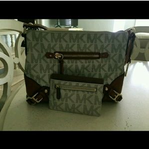 Michael Kors Beautiful crossbody