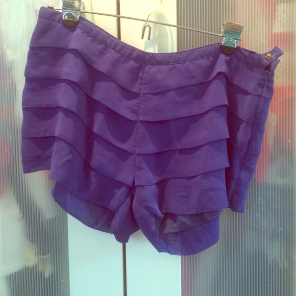 Esley blue ruffle shorts