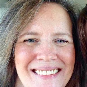 Meet your Posher, Dayna