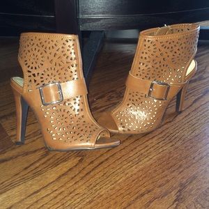 Boutique heels!