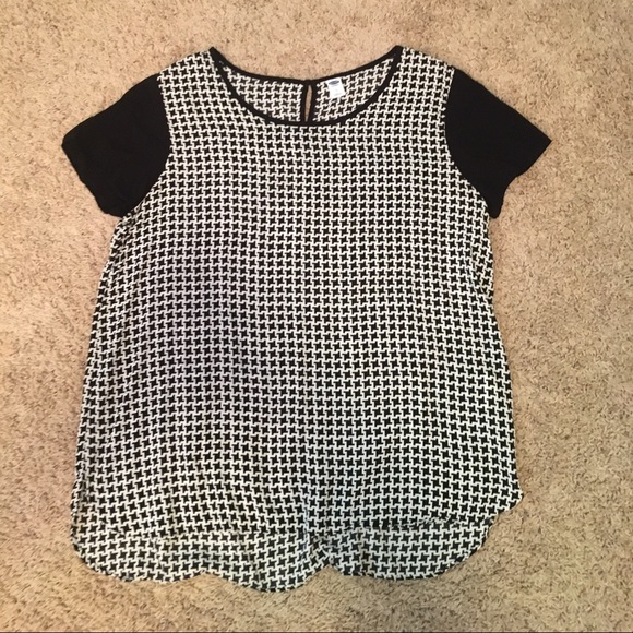 Old Navy Patterned Tee