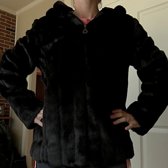 Faux fur small black jacket