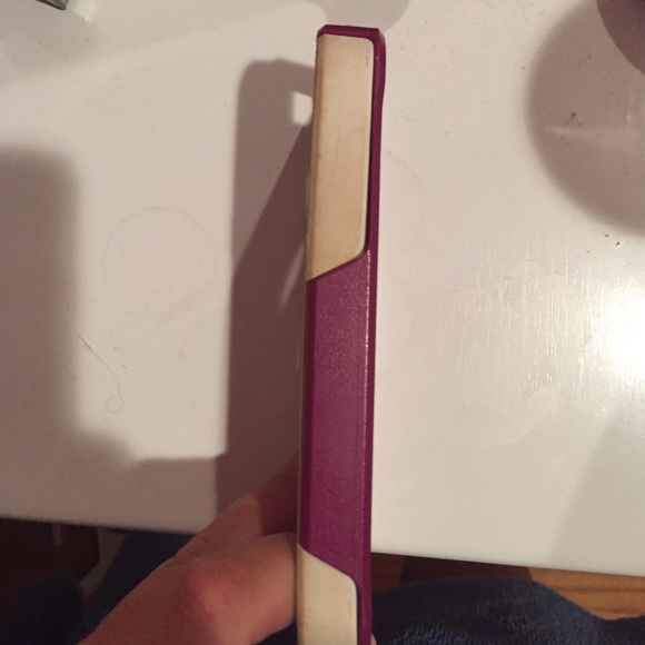 iPhone 5/5s otter box - Picture 3 of 4