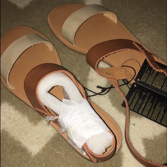 Forever 21 sandals - Picture 2 of 2