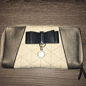 Jessica Simpson Wallet