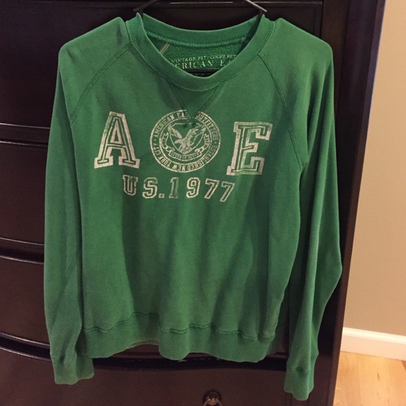 American eagle sweatshirt