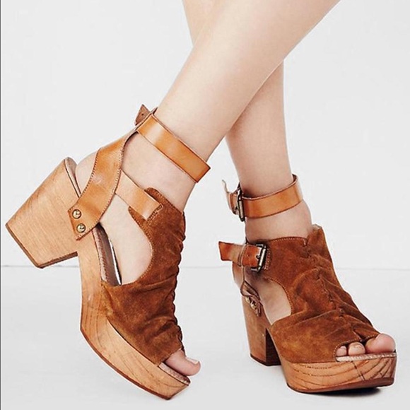 Free people clogs