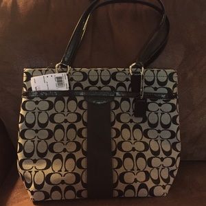 Coach black and white shoulder bag with tags