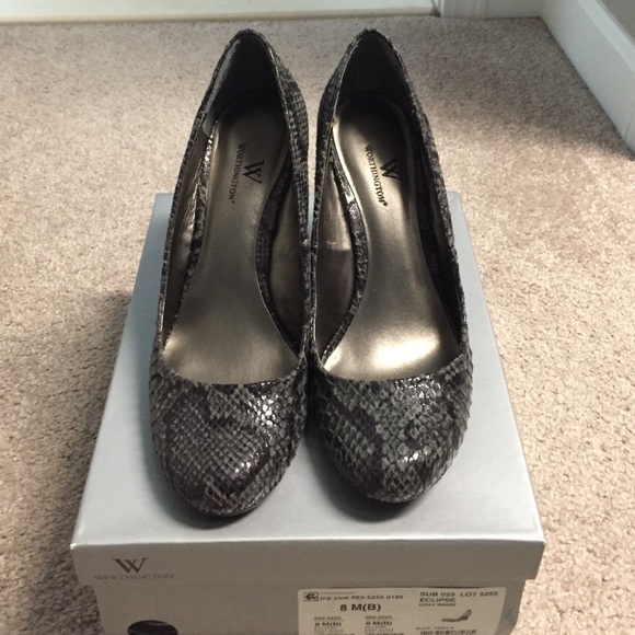 Gray snake wedges!