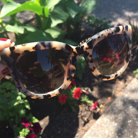 TED BAKER Tortoise  shell sunglasses