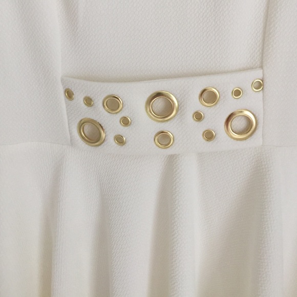 White summer dress xoxo - Picture 3 of 4