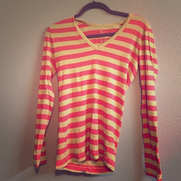 Pink and light grey stripped Gap t-shirt
