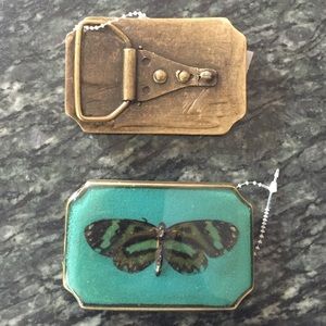 Butterfly belt buckle