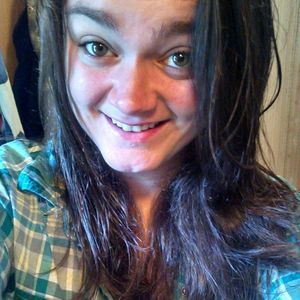 Meet your Posher, Desiree