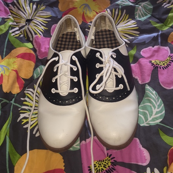 Saddle shoes.