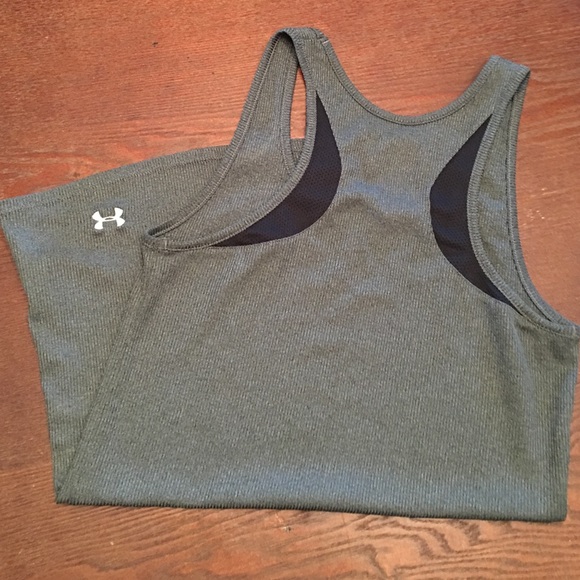 Under Armour Fitted Heat Gear tank