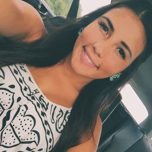 Meet your Posher, Rafaela