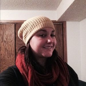 Meet your Posher, Casey