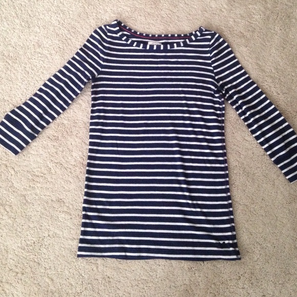 cropped sleeve shirt, dark blue and white strips