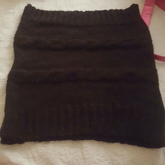 Black Skirt or scarf